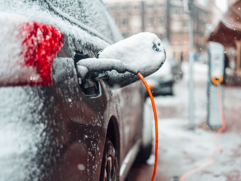 Jak s elektromobilem během zimy